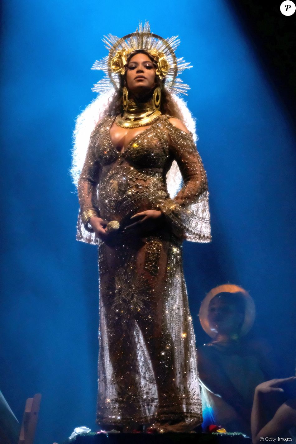 Beyoncé se apresentou pela primeira vez após anunciar a gravidez no palco do Grammy 2017, evento que aconteceu no Staples Center, em Los Angeles, nos Estados Unidos, neste domingo, 12 de fevereiro de 2017