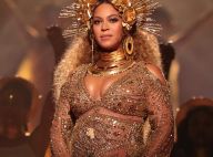 Beyoncé, grávida de gêmeos, exibe barriga no palco do Grammy 2017. Fotos!