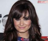 Demi Lovato mora há mais de um ano em uma instituição de apoio a pessoas que passaram por reabilitação, segundo informações do site americano 'TMZ', nesta sexta-feira, 11 de janeiro de 2013