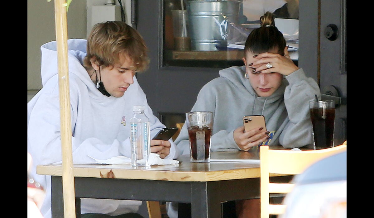 Foto Justin Bieber E Hailey Baldwin Fizeram Uma Festa Para Amigos E