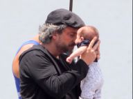 'Império': José Alfredo conhece netos gêmeos, filhos de João Lucas. Veja fotos!