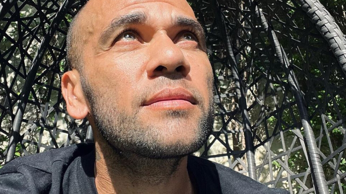 Foto Daniel Alves terá que pagar multa se condenado em acusação de