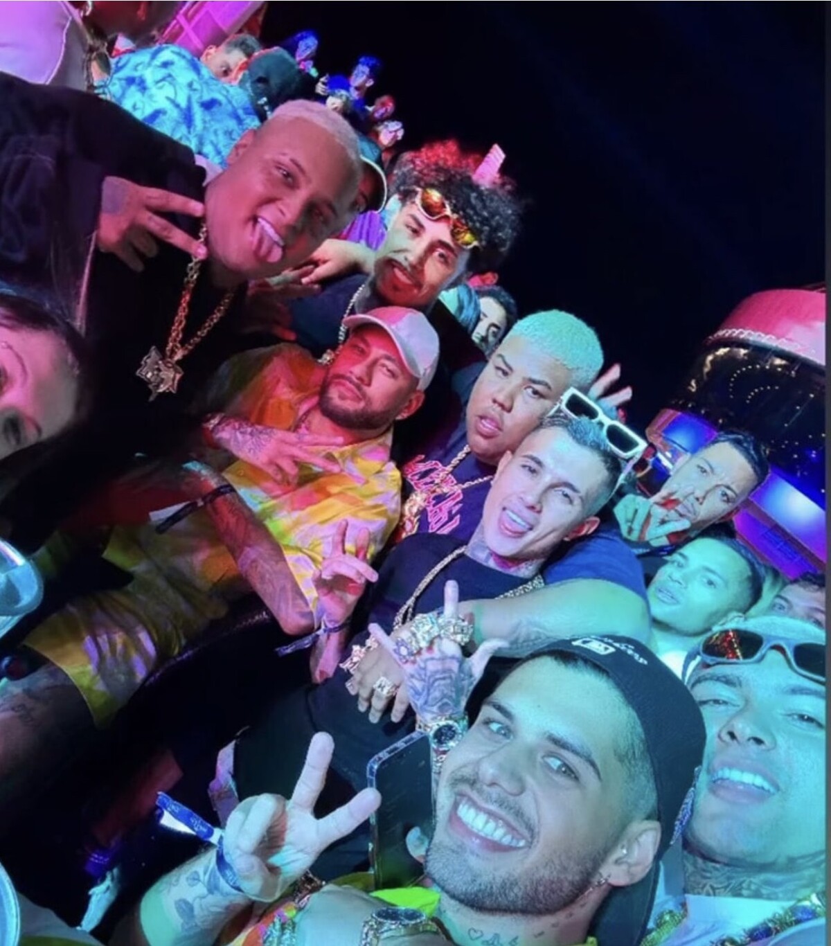 Foto Cruzeiro De Neymar Contou A Presen A De Diversos Famosos