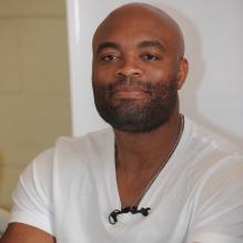 Anderson está se preparando no Brasil e gostaria de fazer uma comédia policial nos cinemas