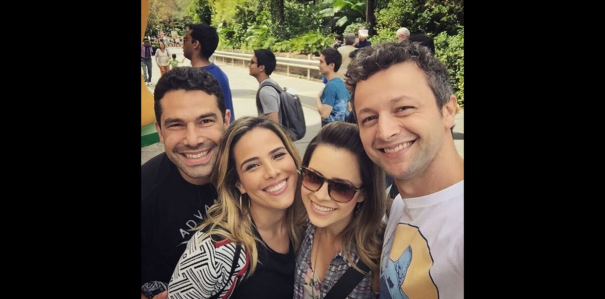 Foto Sandy Posa O Marido Lucas Lima Wanessa E Marcos Buaiz Na