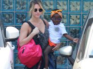Giovanna Ewbank leva a filha, Titi, para a aula de natação na Barra. Fotos!
