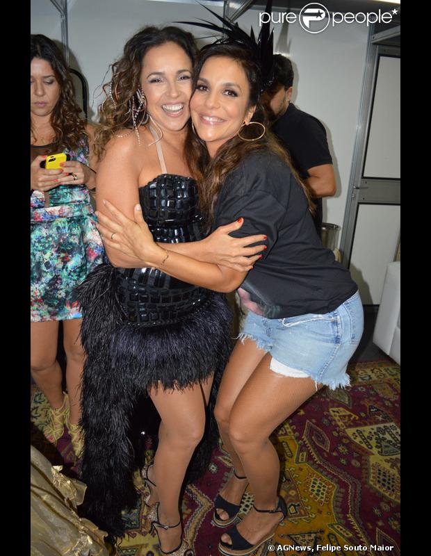 Ivete Sangalo e Daniela Mercury cantaram juntas em um evento em Salvador na noite desta sexta-feira (21 de fevereiro de 2014)