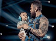 Dupla de Jorge, Mateus recebe filho no palco e Dom rouba a cena em show do pai