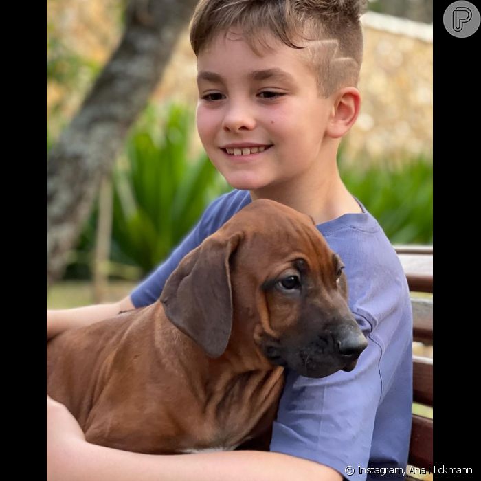 Filho De Ana Hickmann Roubou A Cena Pela Beleza Em Foto Seu