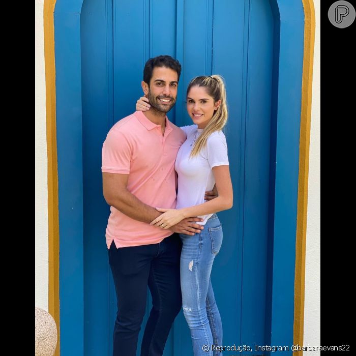 Bárbara Evans vai se casar no religioso o empresário Gustavo