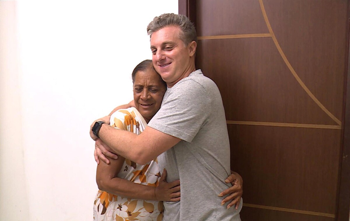 Foto Luciano Huck Tamb M Passou A Apostar No Assistencialismo Na Globo