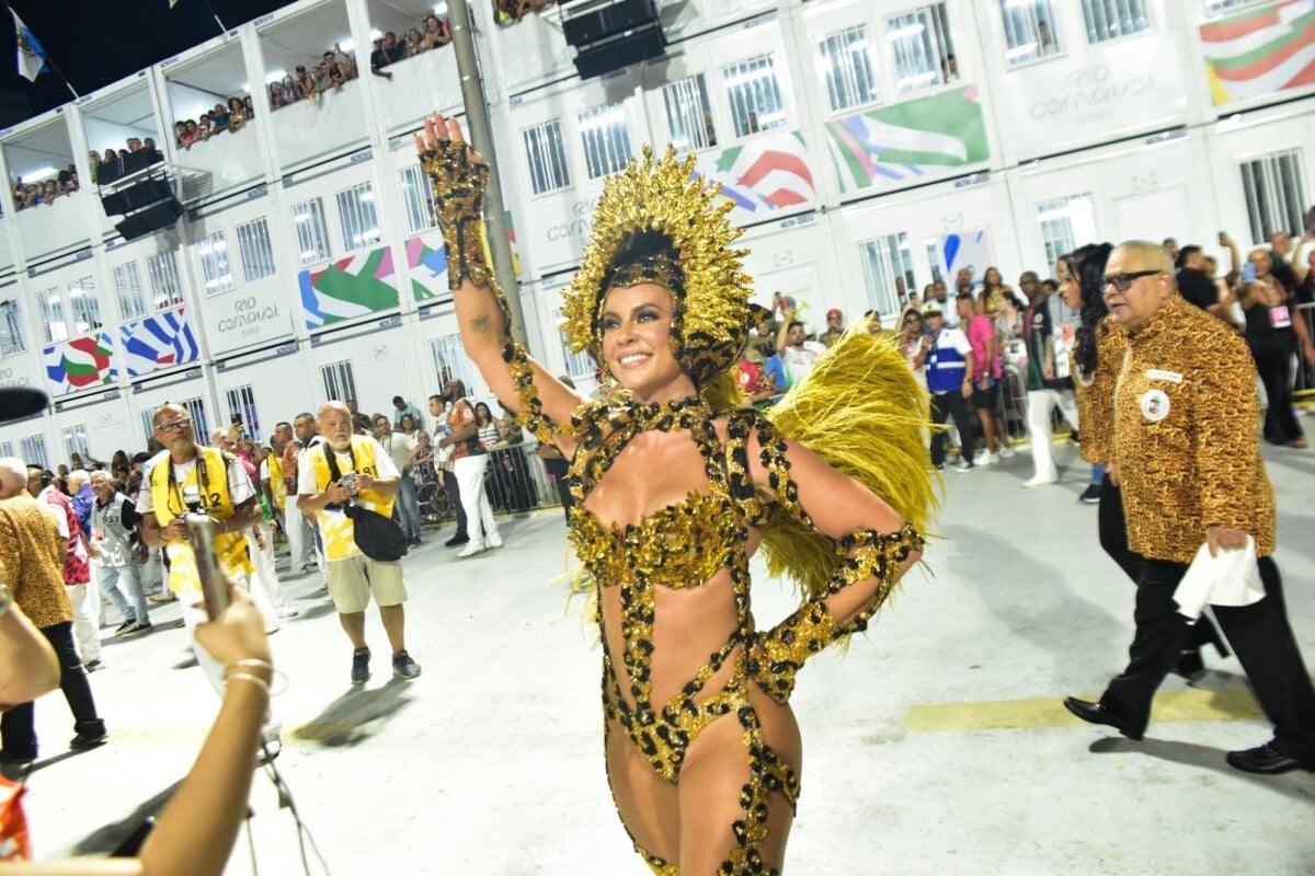 Foto Paolla Oliveira Brilhou No Desfile De Carnaval Da Grande Rio