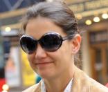 Katie Holmes vai ao teatro em Nova York em 28 de novembro de 2012