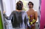 'Amor à Vida': Michel (Caio Castro) leva flores pelado para Patrícia