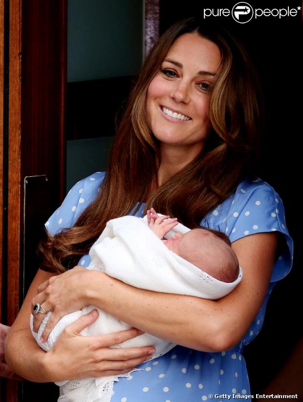 Kate Middleton deu à luz ao primogênito nesta segunda-feira (22)