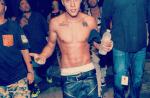 Ônibus da turnê de Justin Bieber é parado pela polícia na fronteira do Canadá