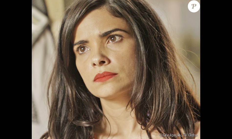 Tóia (Vanessa Giácomo) descobre que Romero (Alexandre Nero) colocou um traficante de armas na creche e confronta o noivo, na novela 'A Regra do Jogo'