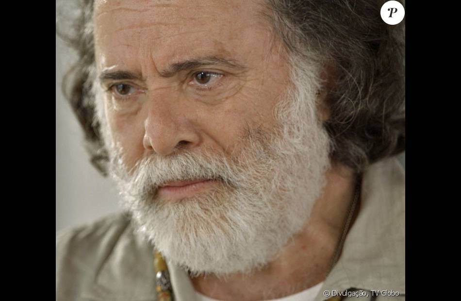 Gibson (José de Abreu) ordena que Juliano (Cauã Reymond) seja morto e Zé Maria (Tony Ramos) se desespera, na novela 'A Regra do Jogo'