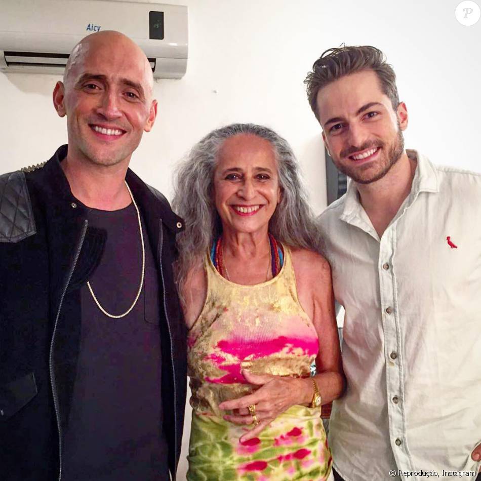 Paulo Gustavo e o marido, Thales Bretas, curtem show de Chico Buarque em SP, nesta quarta-feira, 27 de janeiro de 2016