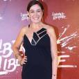 Lilia Cabral escolheu um vestido midi para o lançamento de 'Liberdade, Liberdade', nesta quinta-feira, dia 31 de março de 2016