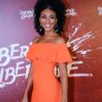 O vestido destacou as curvas de Sheron Menezzes