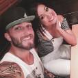 Carol Nakamura  comemorou 10 meses de relacionamento com  o jogador Aislan Lottici  