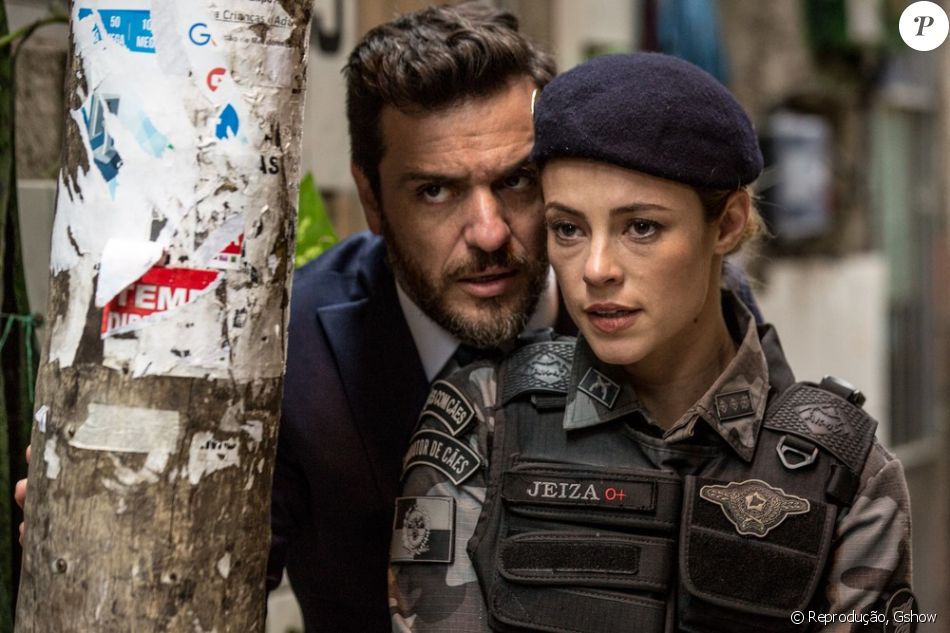 Na novela 'A Força do Querer', a troca de olhares entre Jeiza (Paolla Oliveira) e Caio (Rodrigo Lombardi) divide web