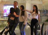 Filha caçula de Flávia Alessandra diverte família em passeio no shopping. Fotos!