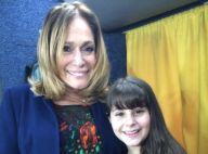 Atriz exalta sintonia com Susana Vieira, sua avó na TV: 'Conversamos sobre tudo'