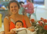Yanna Lavigne passeia com a filha, Madalena, de 3 meses, usando canguru. Fotos!