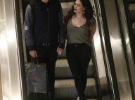 Lívian Aragão curte folga de novela com o namorado em shopping do Rio. Fotos!