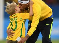 Neymar publica foto fofa com filho, Davi Lucca: 'Só mais um pouquinho, né pai'