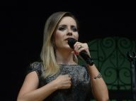 Sandy se emociona em último show de turnê com presença de Wanessa Camargo
