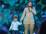 Filho de Simone imita cantora em show de Ivete Sangalo: 'E aí, coleguinhas'