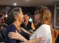 Betty Faria consola Gloria Perez em missa dos 25 anos da morte de Daniela Perez