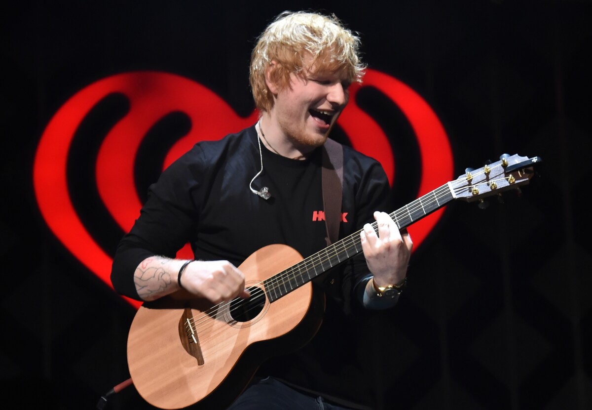 Foto Ed Sheeran Revelou Que Ficou Noivo Da Namorada Cherry Seaborn