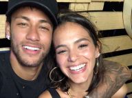 Neymar recorda foto com a namorada, Bruna Marquezine: 'Saudade de nós'