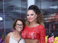 Viviane Araujo leva a mãe para ensaio do Salgueiro e encontra Maria Rita. Fotos!