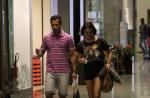 Malvino Salvador e Sophie Charlotte aproveitam dia de folga em clima de romance