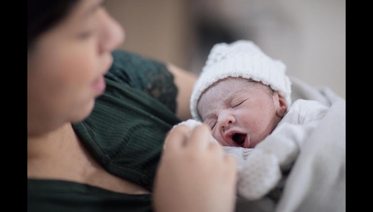 Foto Filho De Mar Lia Mendon A Se Derrete Ao Escutar M E Cantando