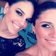 Na segunda-feira (13), no dia da gravação do casamento de Helô e Stenio, Giovanna Antonelli e Mariana Rios compartilharam com seus seguidores a mesma foto