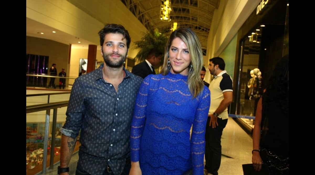 Foto Giovanna Ewbank E Bruno Gagliasso Far O Par Rom Ntico No Cinema