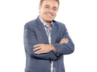 Gugu quer domingo para renovar com a Record; Rodrigo Faro não muda de horário