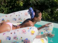 Rihanna mostra corpão de biquíni em dia de piscina com amigas. Veja fotos!