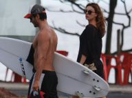 Isis Valverde acompanha o namorado, André Resende, em dia de surfe no Rio