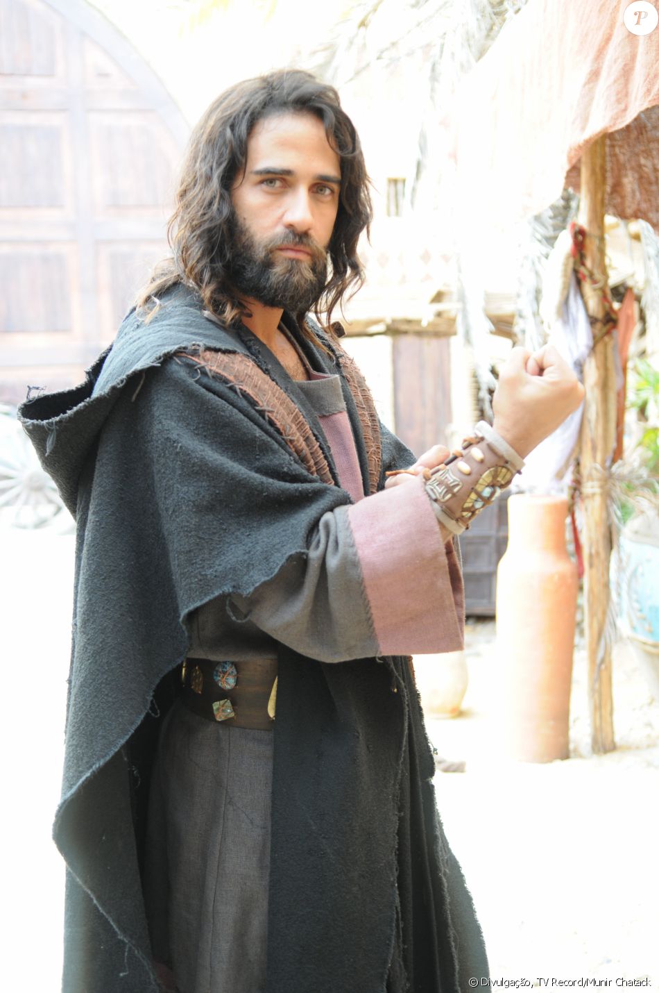 Salmon (Rafael Sardão) é o espião enviado por Josué (Sidney Sampaio) a Canaã. Vai se apaixonar por Raabe (Miriam Freeland), na novela 'A Terra Prometida'