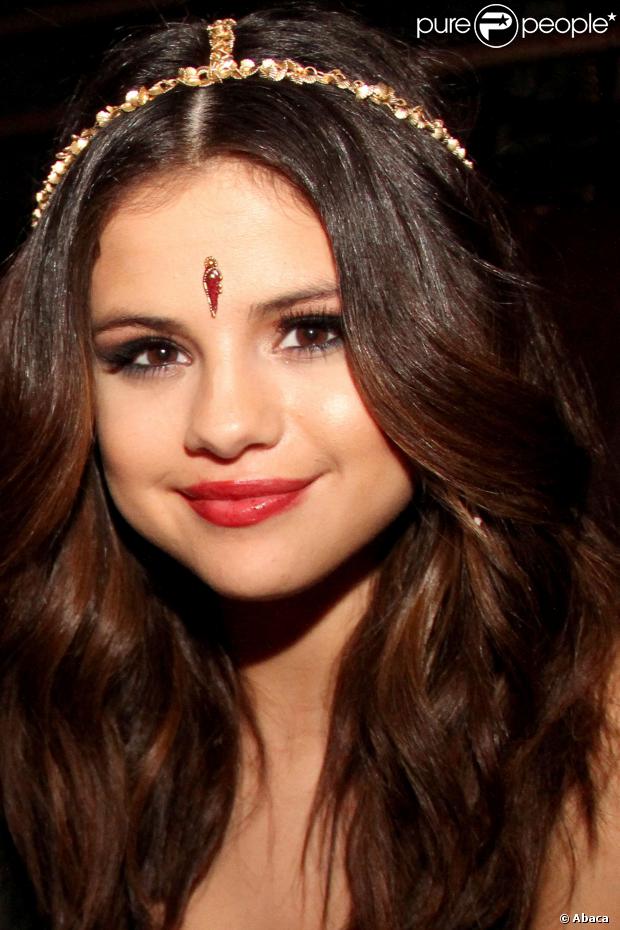 Um jovem de 19 anos foi preso no sábado, dia 25 de janeiro de 2014, ao invadir a casa de Selena Gomez