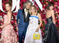 Visual combinado e bolsa do Bob Esponja chamam atenção no Tony Awards. Looks!