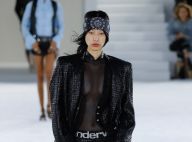 Confira cinco looks dos anos 90 que nunca estiveram tão atuais