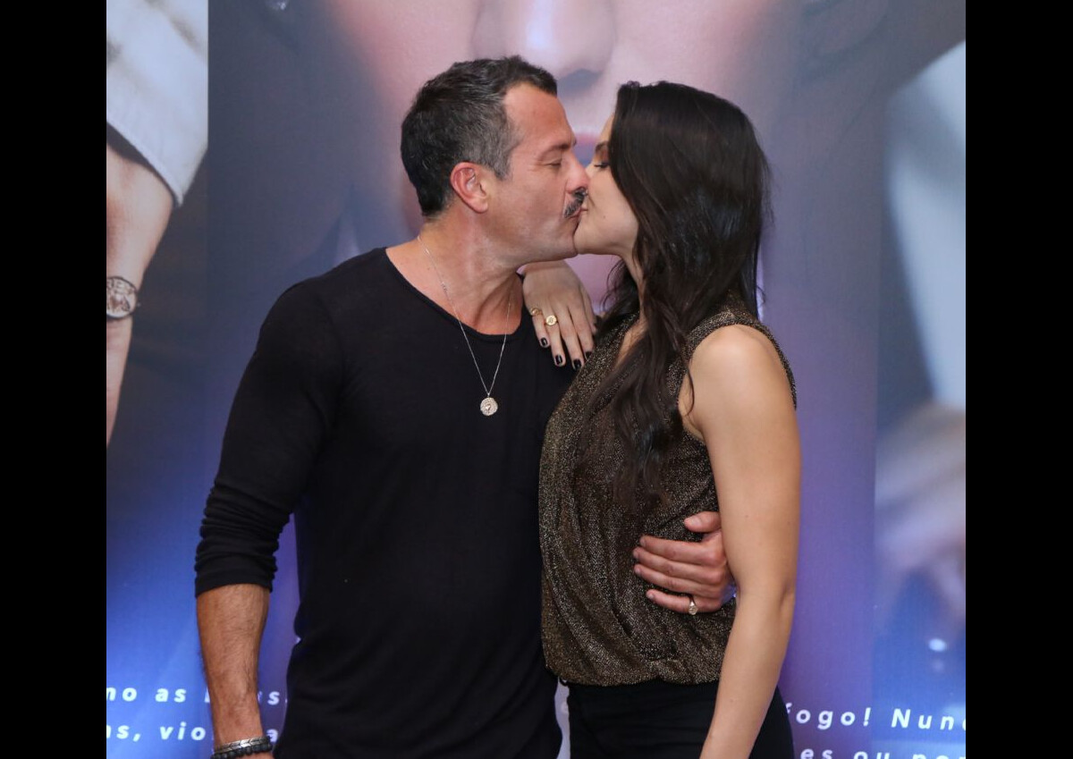 Foto Kyra Gracie E Malvino Salvador Trocaram Beijos Em Inaugura O De